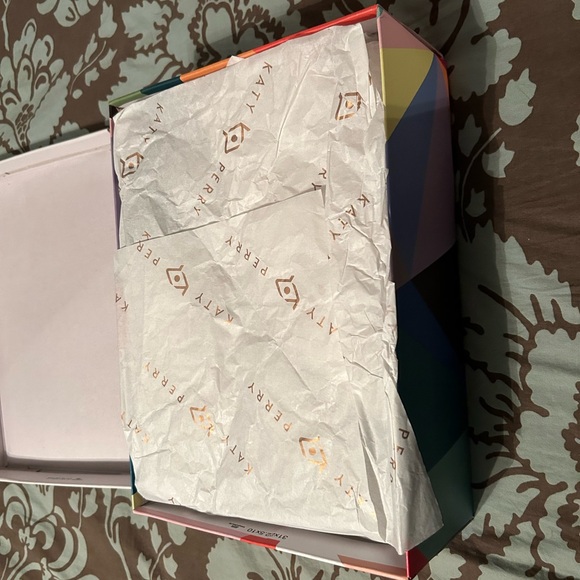 Katy Perry black and white lucite heels reminiscent of 1959 Swim Barbie. New! - Picture 8 of 11